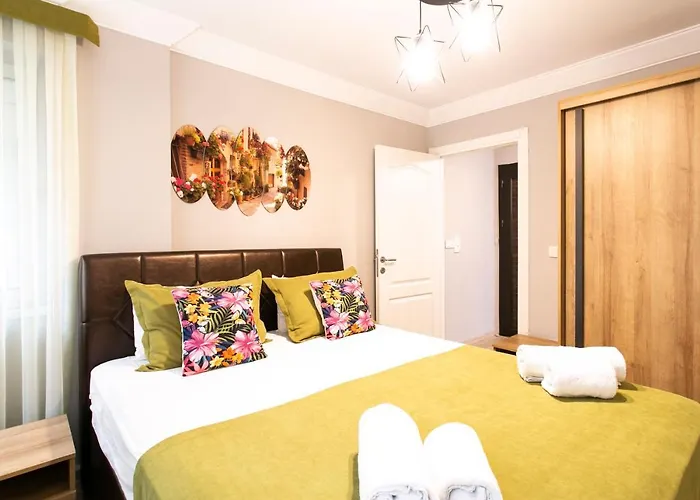 Sirena\'S Suites